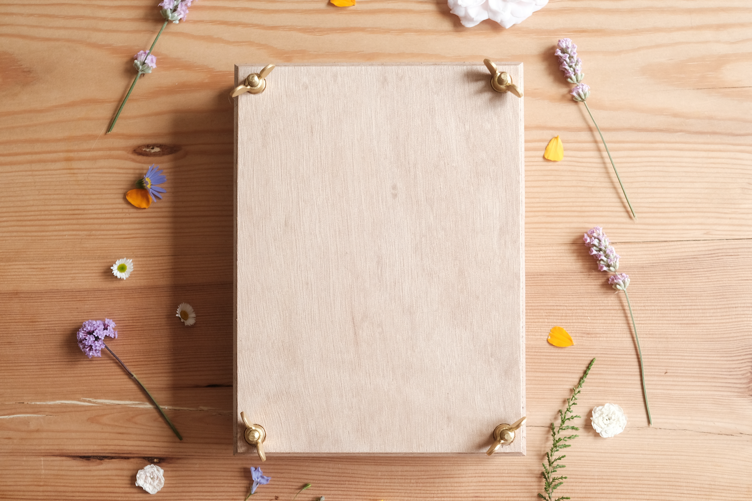 Heirloom Brass Flower Press — Engraved
