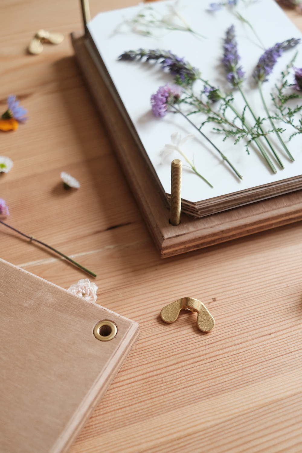 The English Flower Press